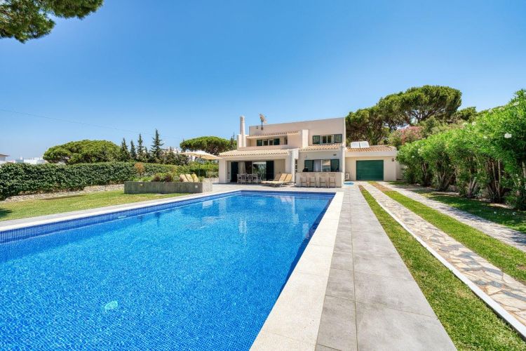 Villa Peony large private swimming pool