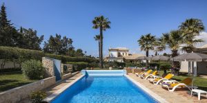 Villa Quintus Court - 5 bedroom villa near Gale Beach