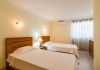 Villa Bianca spacious twin bedroom
