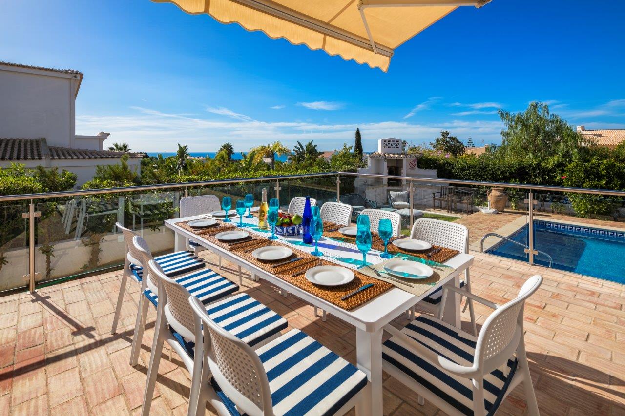 Villa Hibernia - 5 Bedroom Villa near the beach