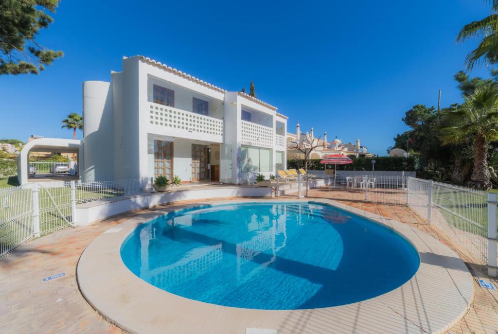 Villa Melia - 4 Bedroom Villa in Vilamoura