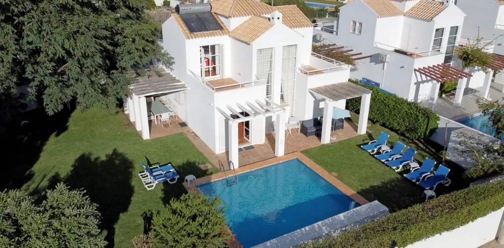 Villa Praia - 4 Bedroom Villa in Gale beach