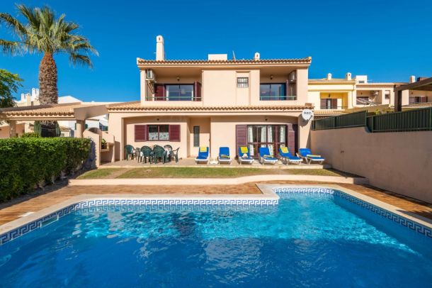Villa Bernie - 3 Bedroom Villa in Albufeira Old Town