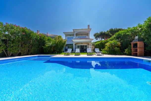 Villa Gabriella - 4 Bedroom Villa in Vilamoura