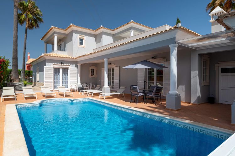 Villa Royal Sol - 4 Bedroom Villa in Vila Sol