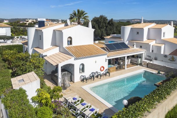 Villa Lily - 3 Bedroom Villa in Olhos D'Agua, Albufeira