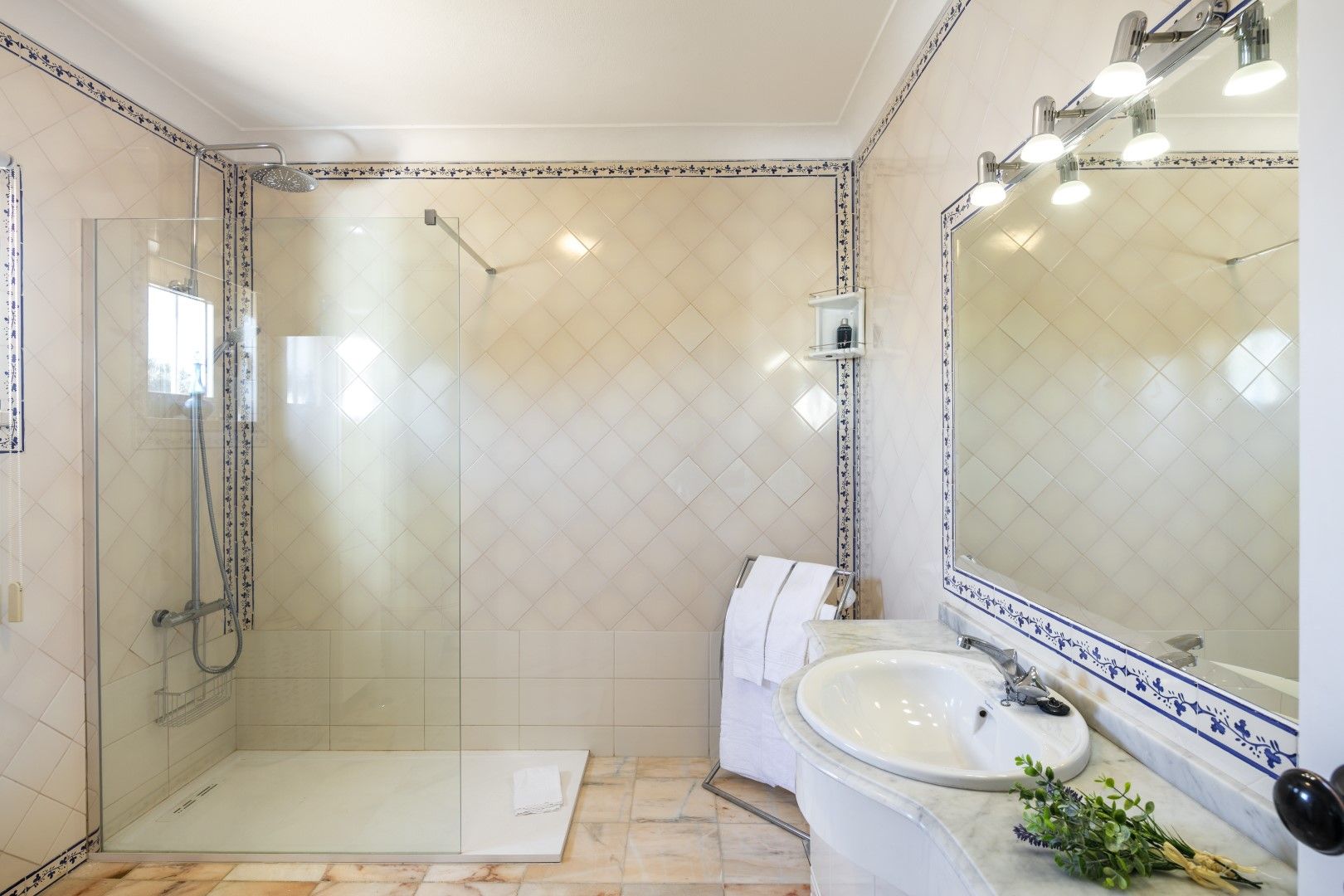 Villa Lily - 3 Bedroom Villa in Olhos D'Agua, Albufeira