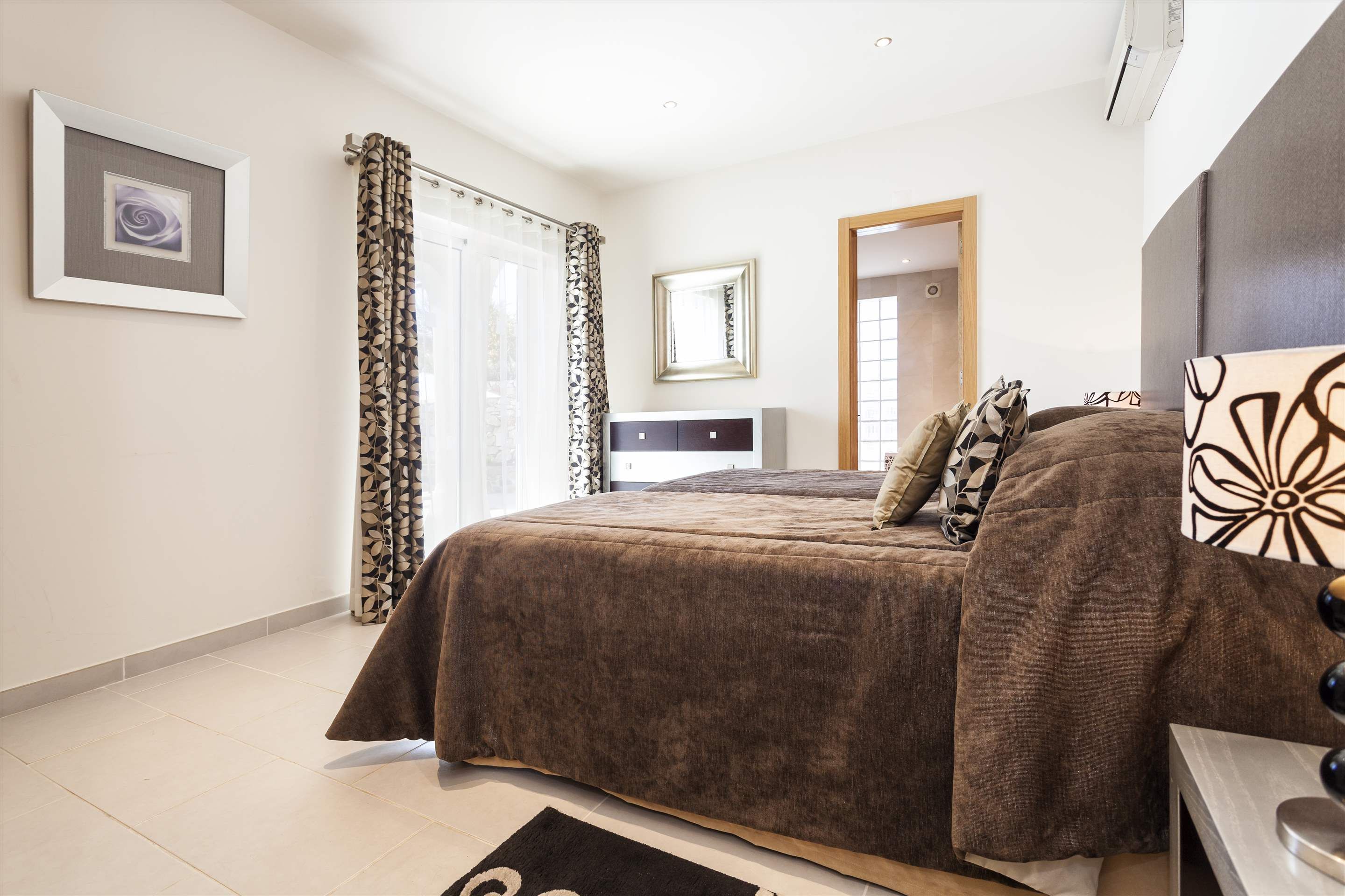 Villa Safira - 4 Bedroom Villa in Quinta do Lago.