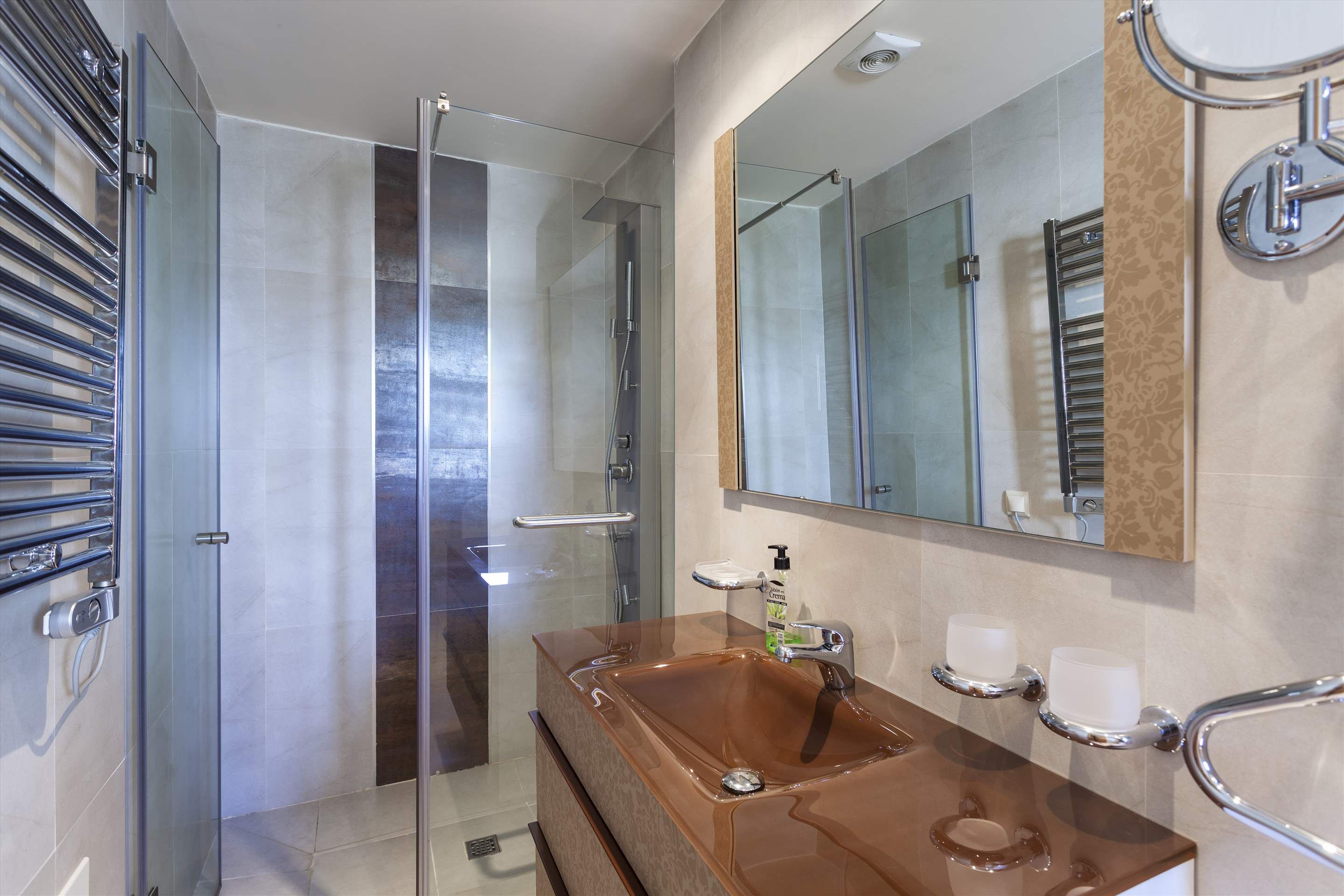 Villa Safira - 4 Bedroom Villa in Quinta do Lago.